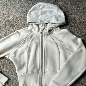 Lululemon cropped scuba